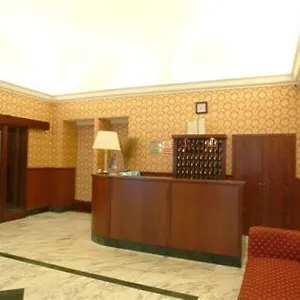 https://acropoli-rome.it-romehotels.com